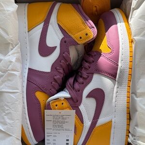Nike Women's Sneakers in Purple and Yellow